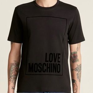 Moschino crew neck t-shirt size Small in Mens